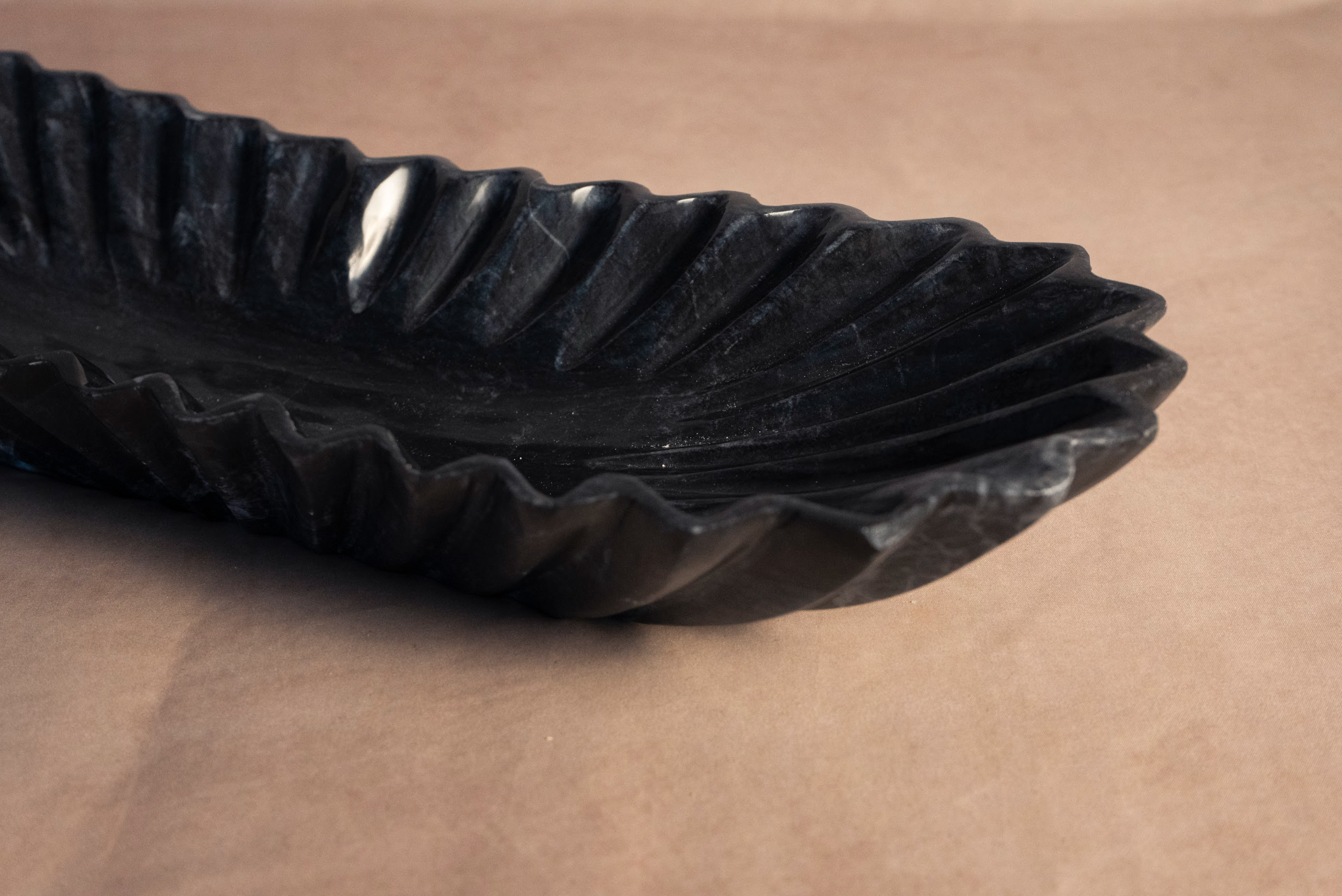 Marigold Market - Wholesale Decorative Plate/Dish/Bowl - Oblong Fluted Bowl - Jet Black Marble4