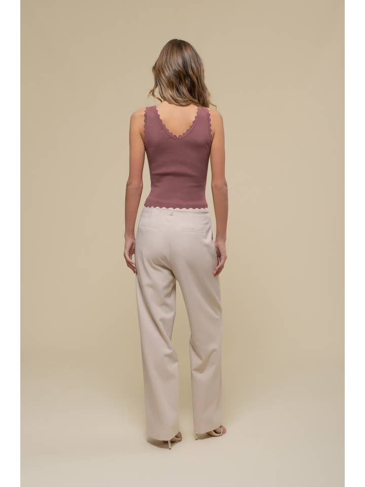 The Workshop Studio – wholesale Stickad topp - Dam – ÄRMLÖS TRÖJA MED KAMMUSSLINGSKANT STICKAD CROP TOP69