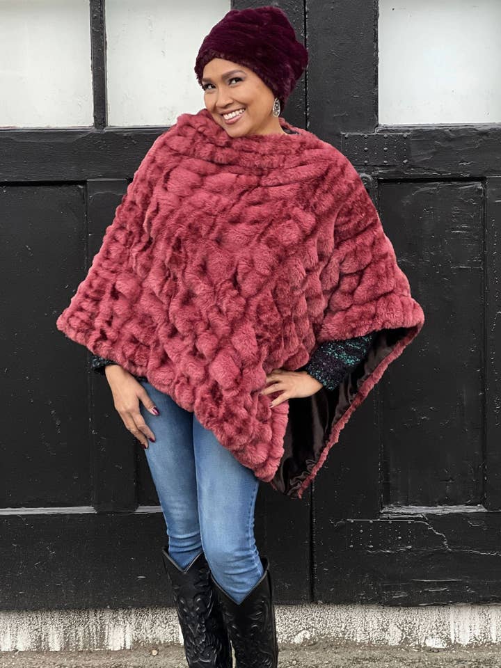 Kunglig Prakt Poncho - Blandad Fuskpäls för wholesale av PANDEMONIUM