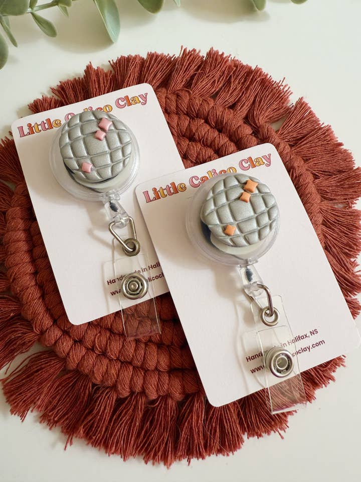 Disco Boll Bricka | Bricka i Polymerlera för wholesale av Little Calico Clay