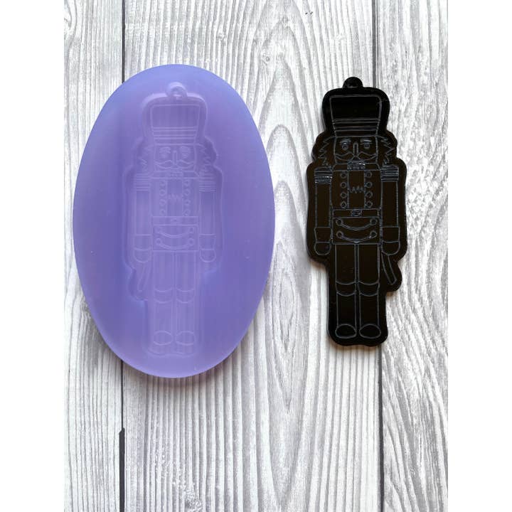 Moule en silicone pour décoration sapin de Noël soldat casse-noisette pour la vente par EllaRaeMouldsVinyls