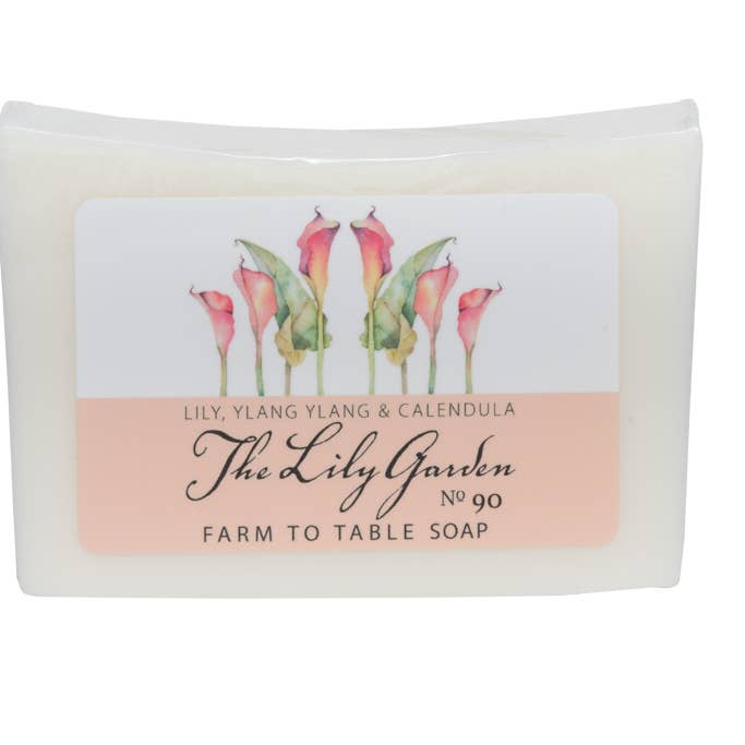 THE LILY GARDEN 5 oz. ~ BOERDERIJ TOT TAFEL ZEEP PLAKJE voor wholesale door The Appalachian Goat