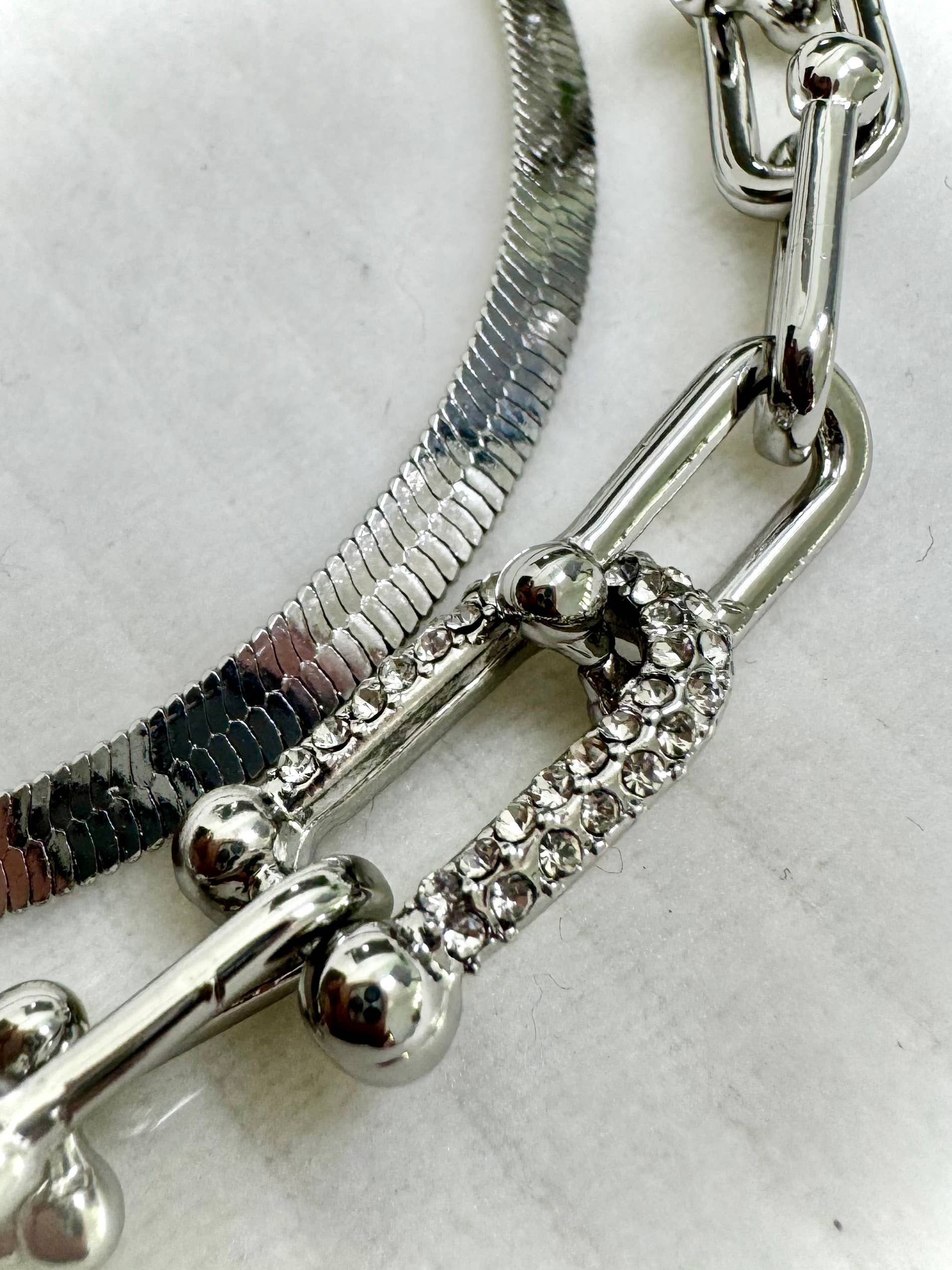 Justin & Taylor - Vente Bracelets à breloques/pendentifs - Ensemble de deux bracelets Lucky Finds2