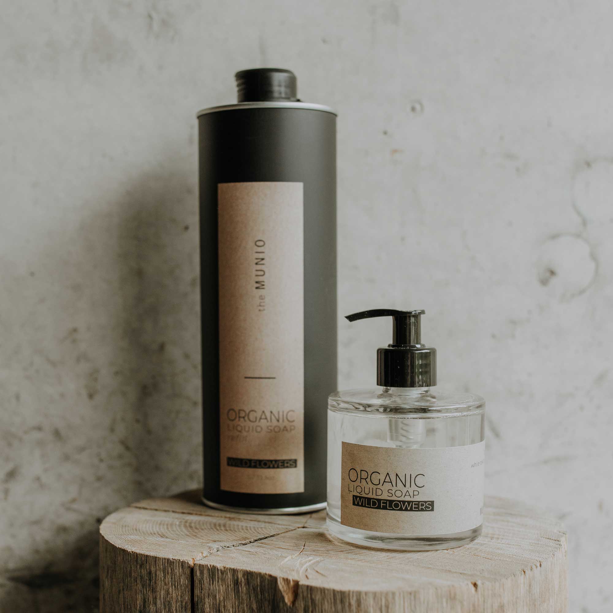 the MUNIO - Venta al por mayor Jabones de manos - JABÓN LÍQUIDO ORGÁNICO DE FLORES SILVESTRES RECARGA 1000ML1