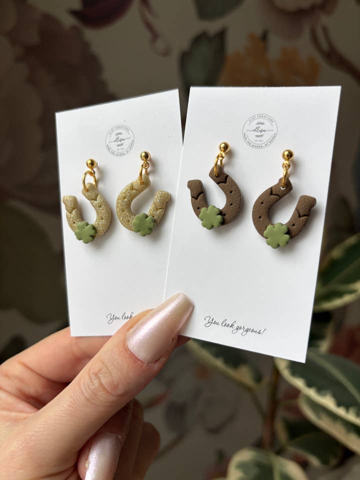 Pequeños colgantes de herradura para venta al por mayor de ElleseeWomen