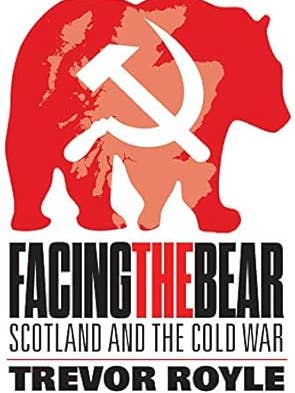 FACE À L'OURS | L'ÉCOSSE ET LA GUERRE FROIDE pour la vente par Moonraker Books Ltd