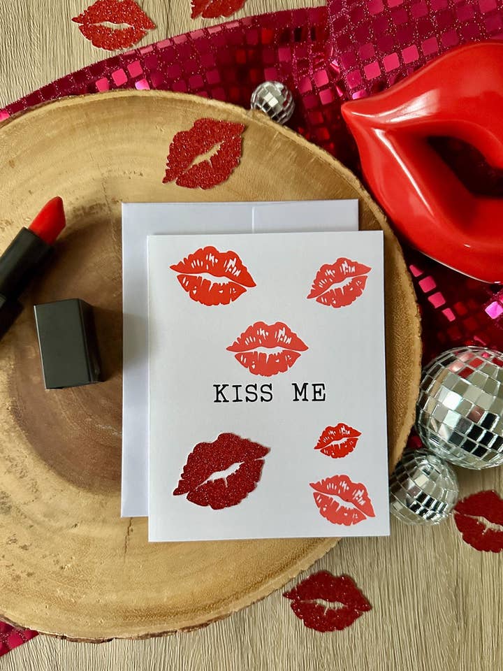 KYSS MIG ALLA HJÄRTANS DAG-KORT för wholesale av The Haus of Holly