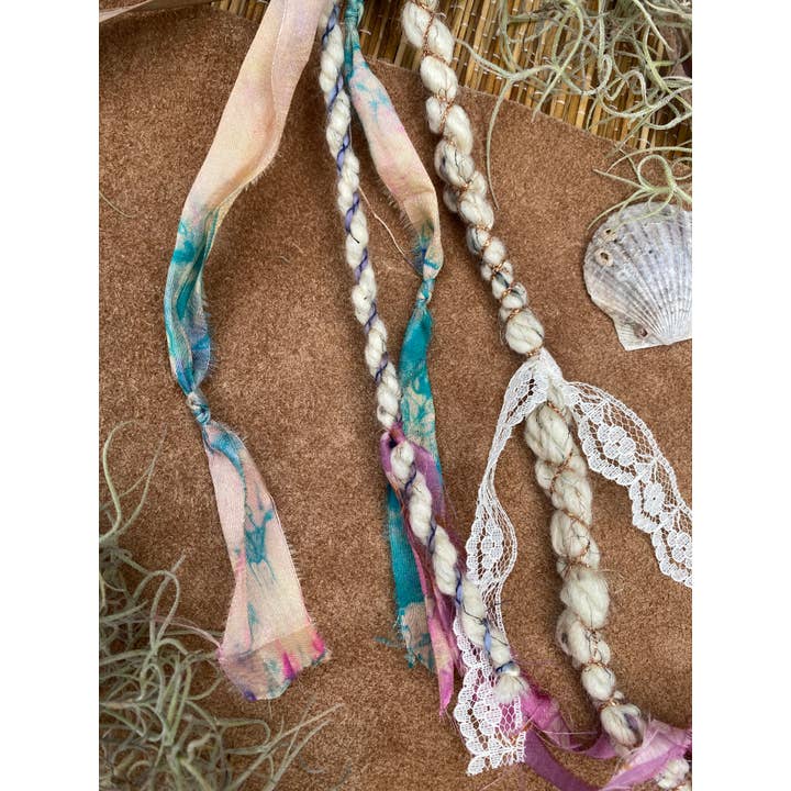Sea Gypsy Designs - Venta al por mayor Goma para el pelo - Mujer - Rubio Océano + Encaje Gitano-Rasta -hilo-rasta-brillo- bonito