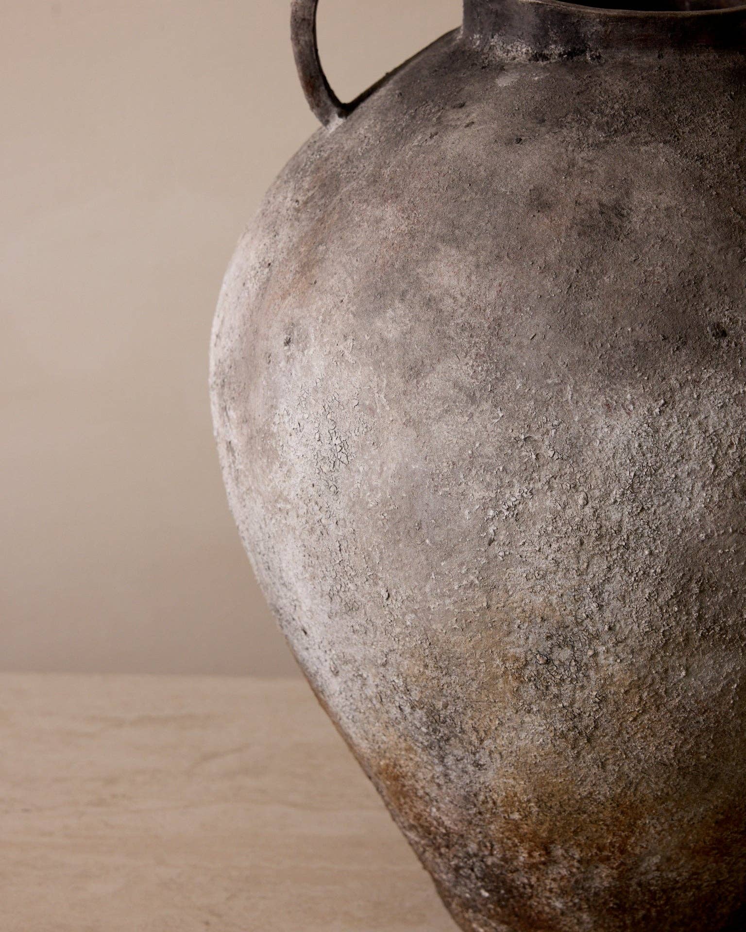 Belaré Home - Wholesale Vase - Lucero Textured Stone Vase - White Rustic Contemporary 21.6H2