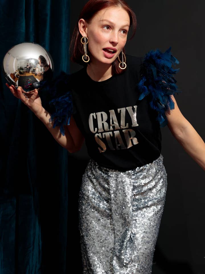 Crazy Feathers T-shirt for wholesale by Chill&Buy