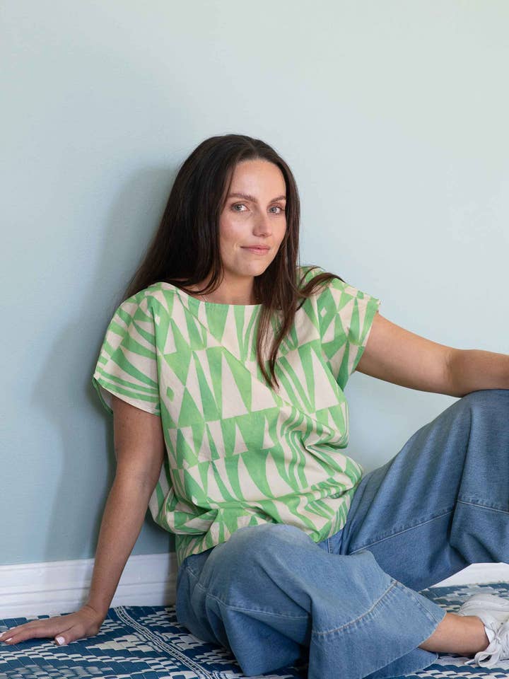 Lazybones - Wholesale T-shirt – women's - Eleanor Top Green Geo *organic cotton5
