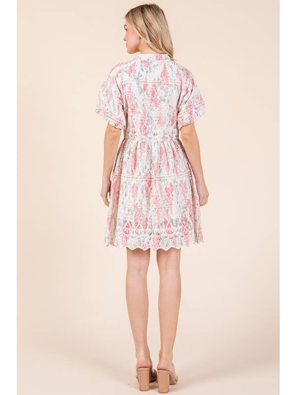 Rosa Multi Vestido Camiseiro Mini de Renda Floral com Ilhós, OD51255 para venda a revendedores na Faire5