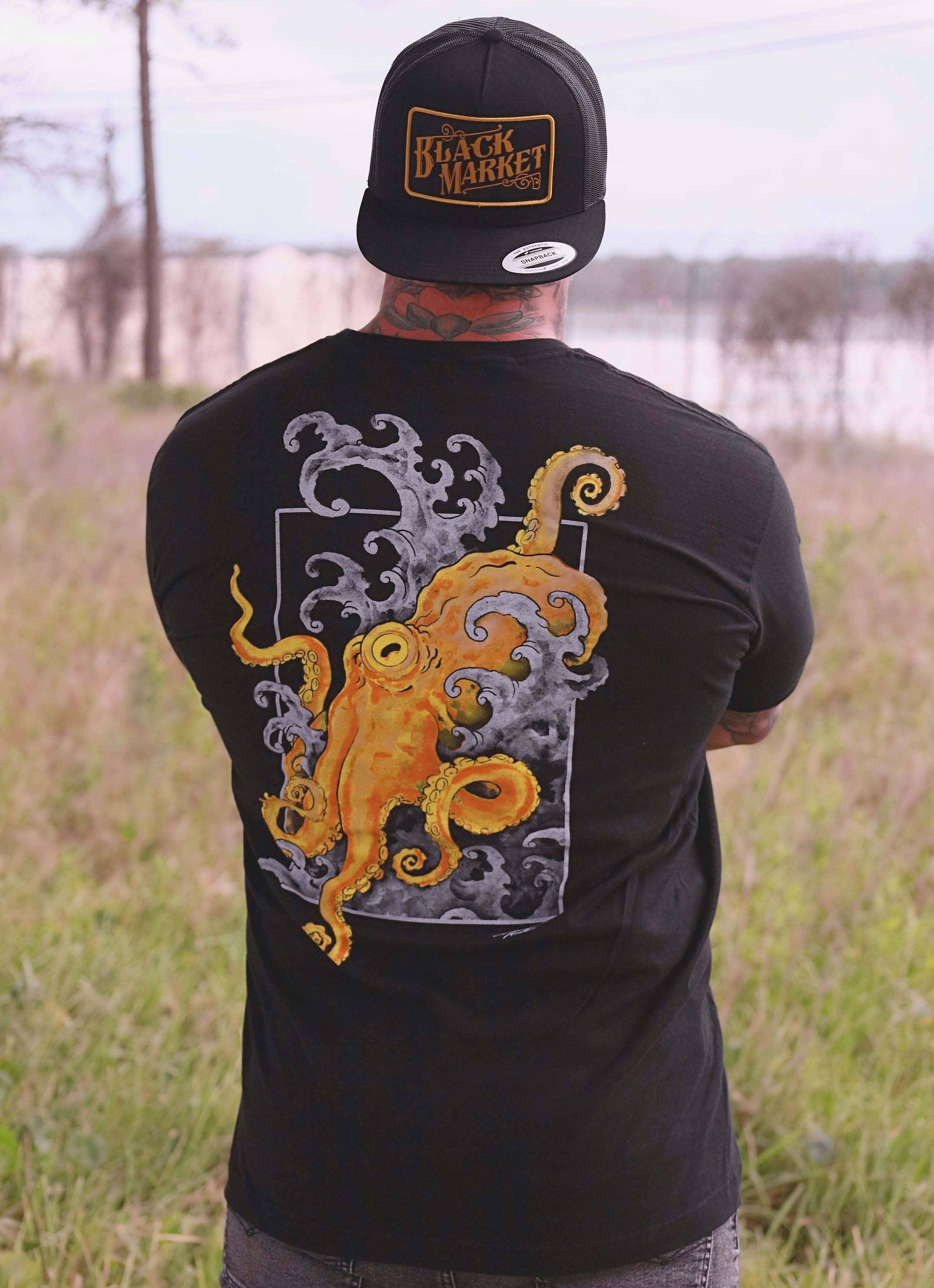 Weinlese-Schwarz Crawl - Herren Grafik-T-Shirt für den Großhandel auf Faire2