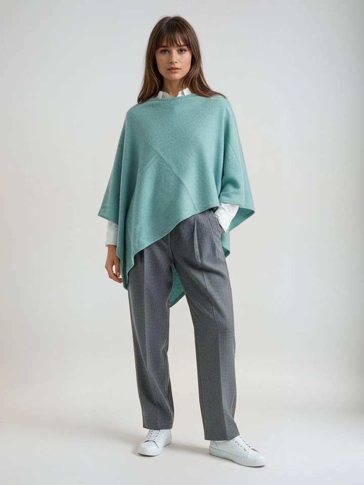 Klassieke Wollen Poncho voor wholesale door Tecmalha Knitwear