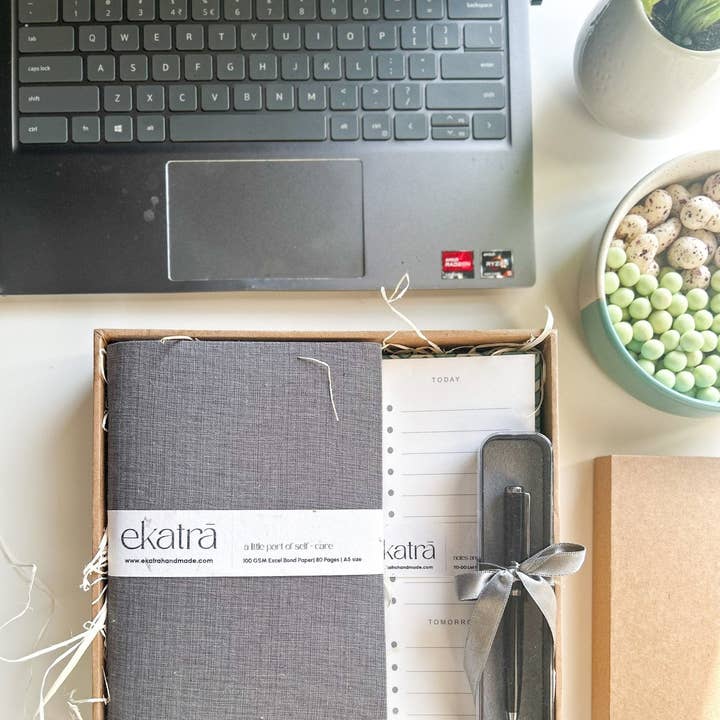 Sustainable Productivity Gift hamper by Ekatra - Solid Grey for wholesale by Ekatra
