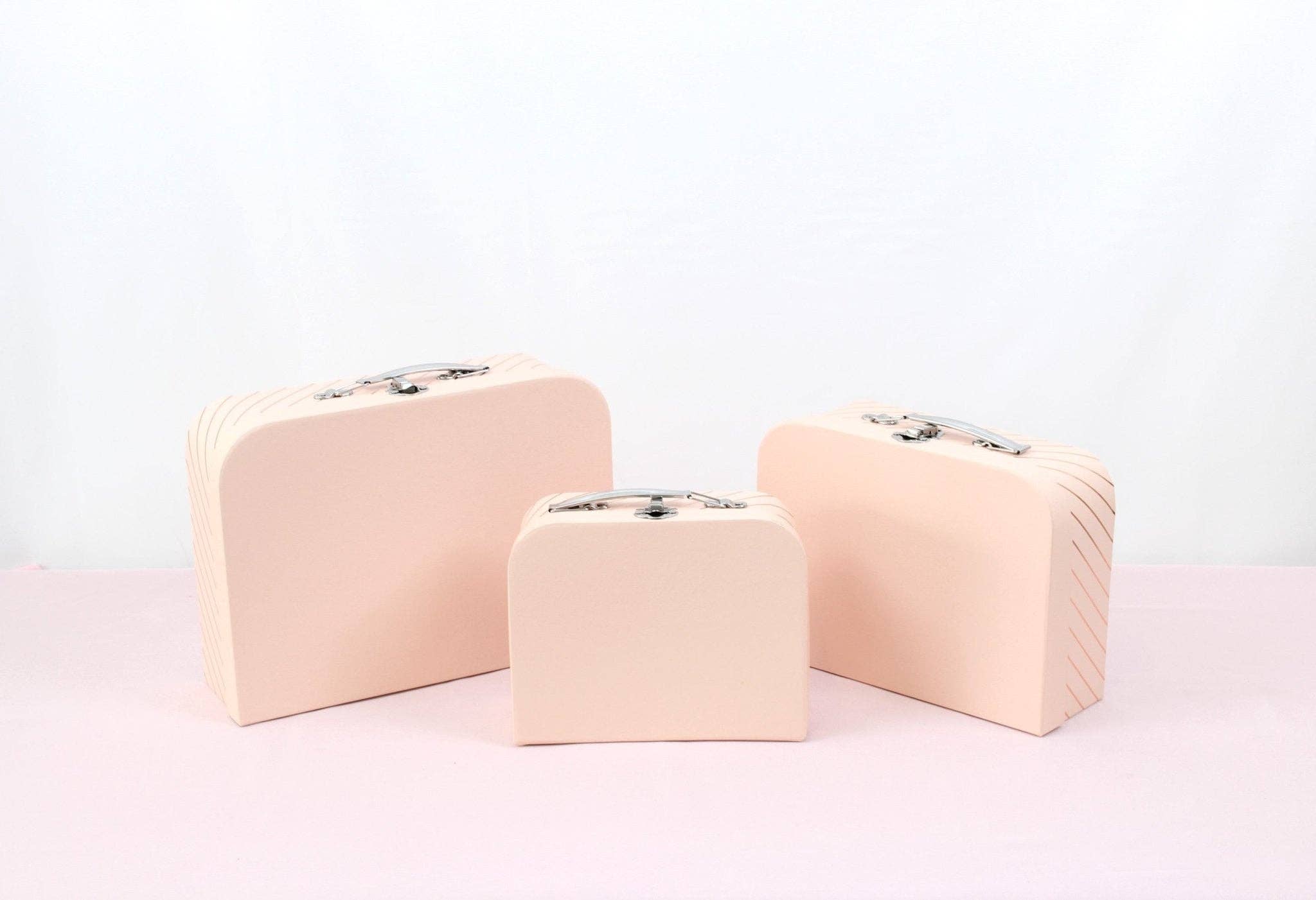 Elegant Design Supply - Vente Coffrets cadeaux - Boîte cadeau luxe en forme de valise avec rayures dorées11