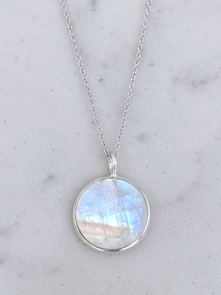 Die Mondstein-Halskette "The Circle" für den Großhandel von Lapis London