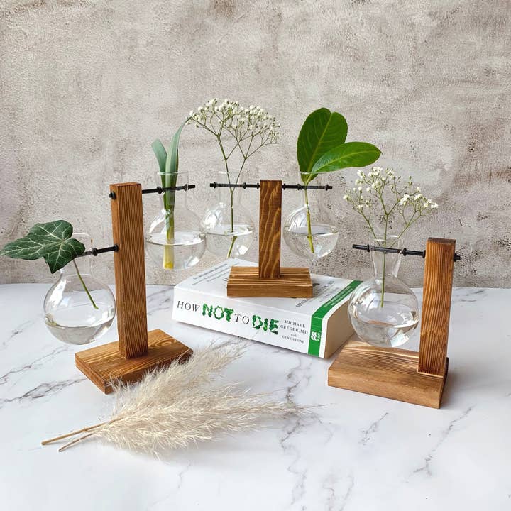 IVORE.GROUP - Wholesale Vase - Glass Bulb Vase with Wooden Stand