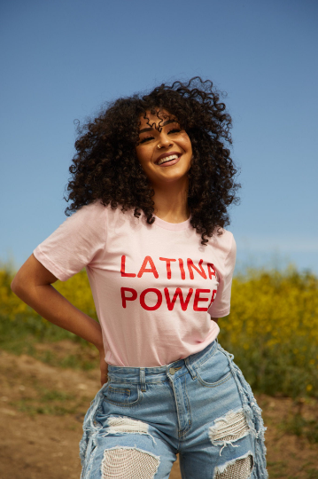 Jen Zeano Designs – Engroshandel T-shirt med print - Dame – Latina Power Tee3