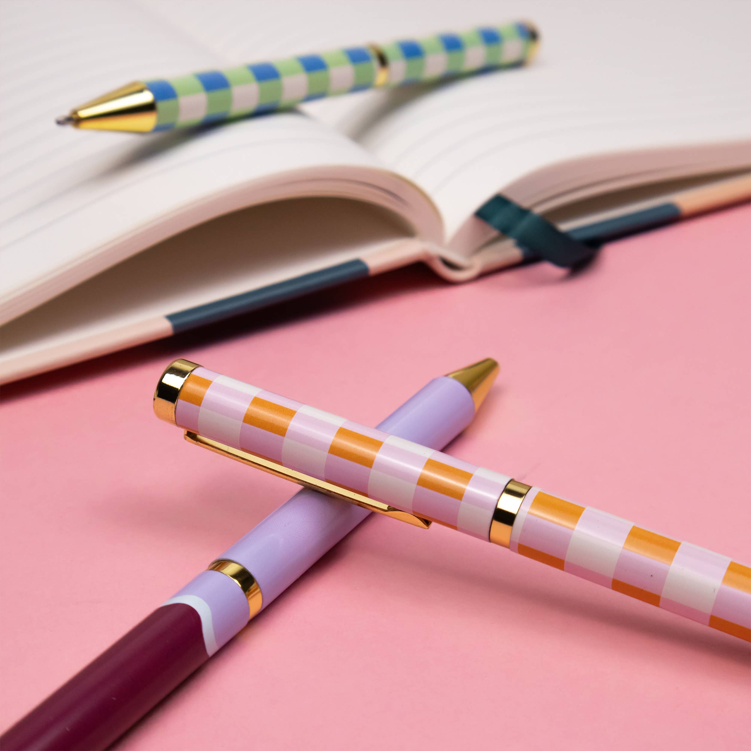 Robert Frederick Ltd – wholesale Pennor – Saje kulspetspennor med blandade mönster i presentförpackning – set med 5 pennor7