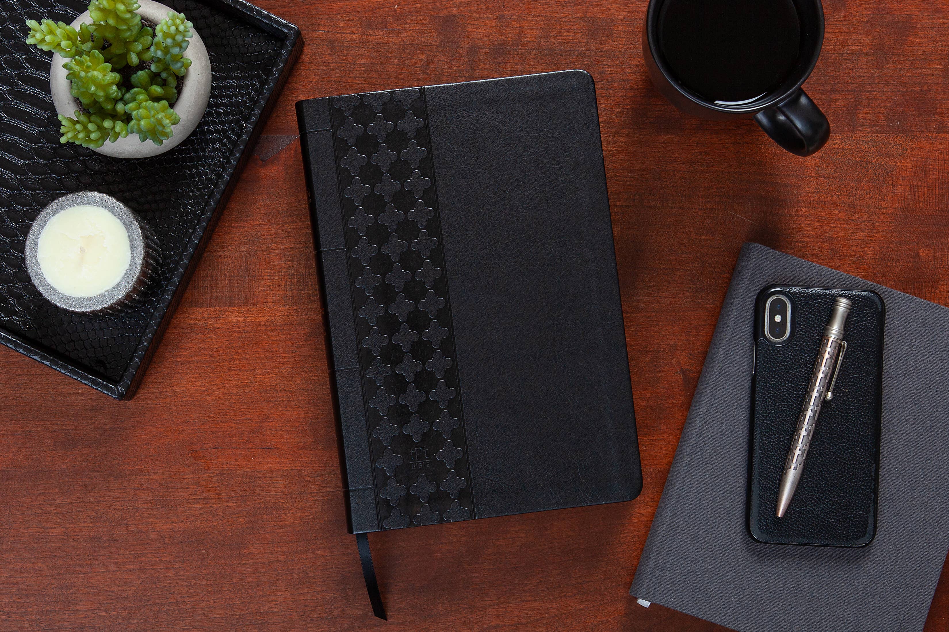 BroadStreet Publishing Group, LLC - Wholesale Religion - The Passion Translation New Testament (Large Print Black)0