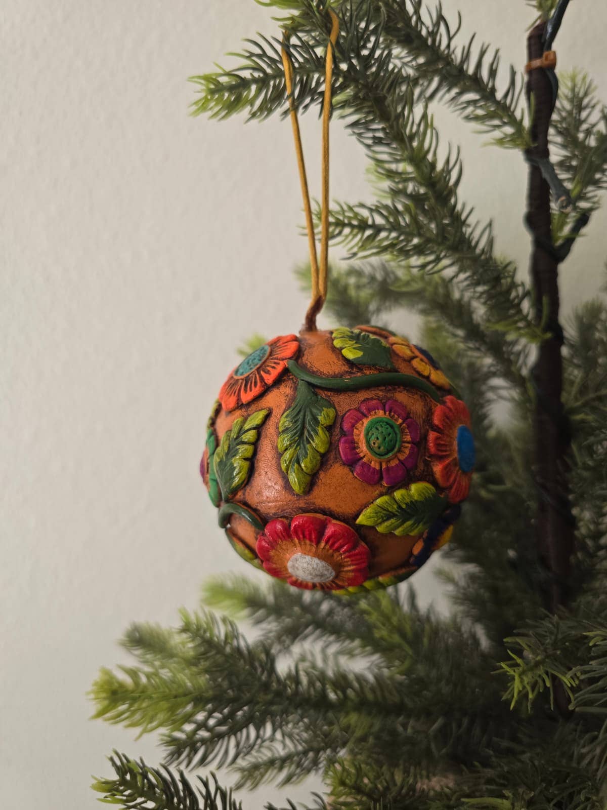 WUAMAN - Alpaca - Wholesale Ornament - Ceramic Ornaments | Handmade Ornaments | Holiday1