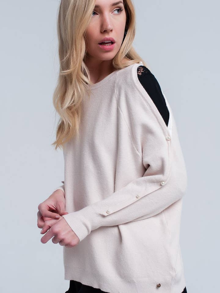 Pull en maille rose pâle avec détail perle pour la vente par Q2—All Orders:Free Duties for the US,UK,and Canada