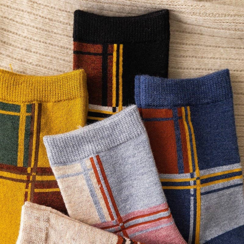 6 Pairs Random Color Contrast Color Retro Wool Adults Winter Socks for wholesale on Faire7