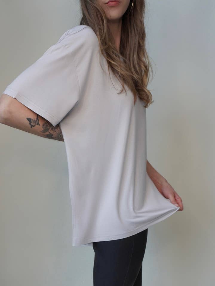 Kasia - Vente T-shirt – femme - T-shirt en bambou surdimensionné – Confort sans effort, style raffiné9