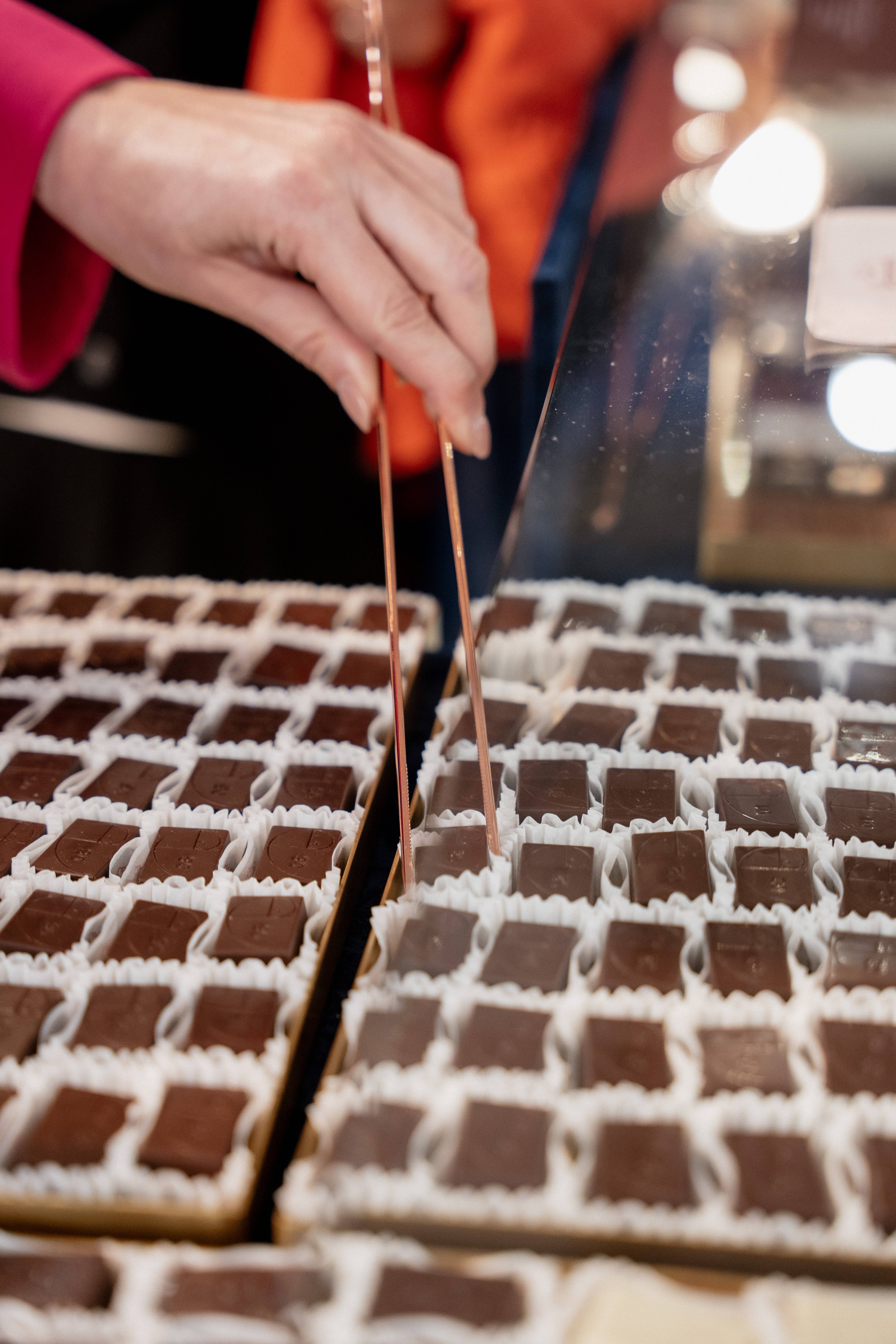 Cioccolato Lavoratti 1938 - Wholesale Chocolate Covered Sweets - Loose Mandarin Praline3