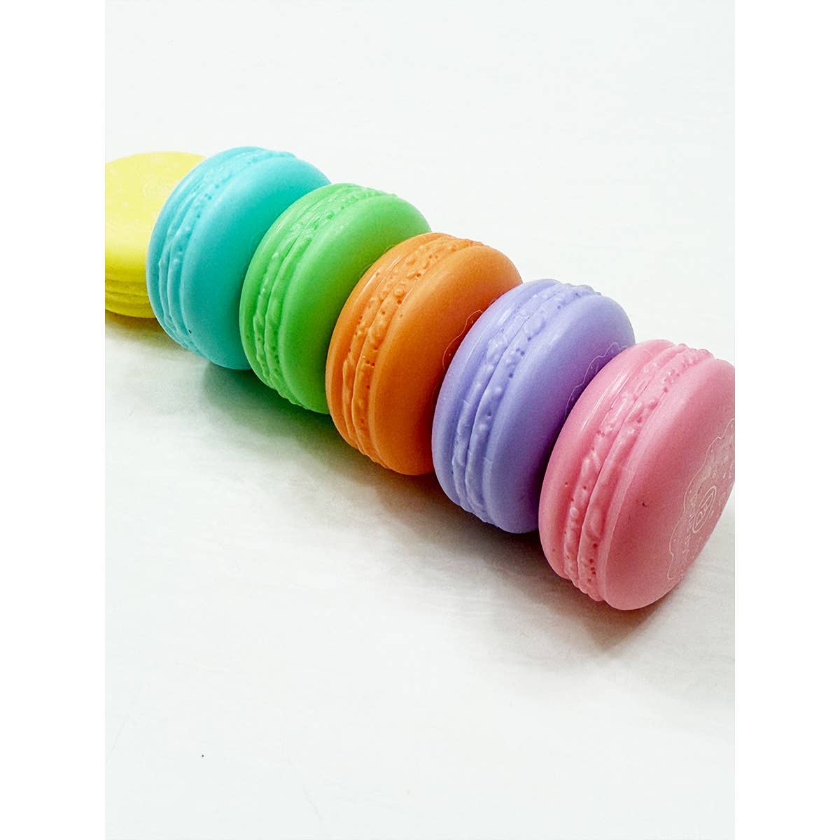 MÉLANGER LA COULEUR Baume à lèvres Macaron en vente sur Faire4