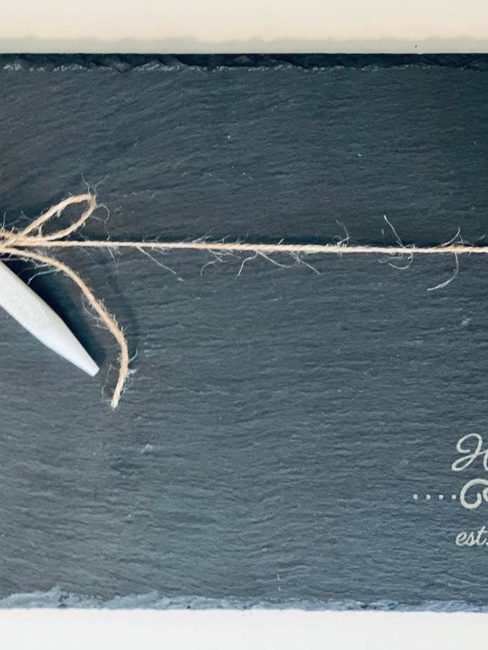 Tagliere per salumi in ardesia personalizzato - Regalo personalizzato con incisione per la vendita all'ingrosso da parte di Jameson Dezigns