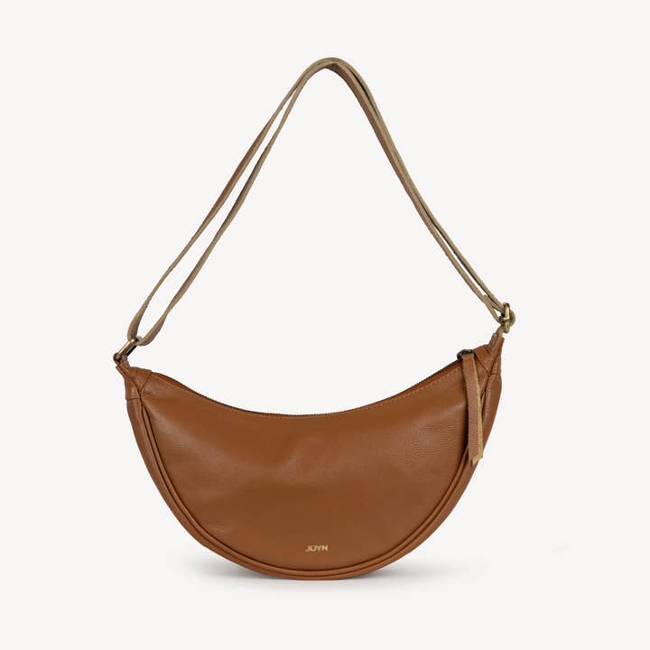 Sac bandoulière en cuir grainé Moon - Camel pour la vente par JOYN