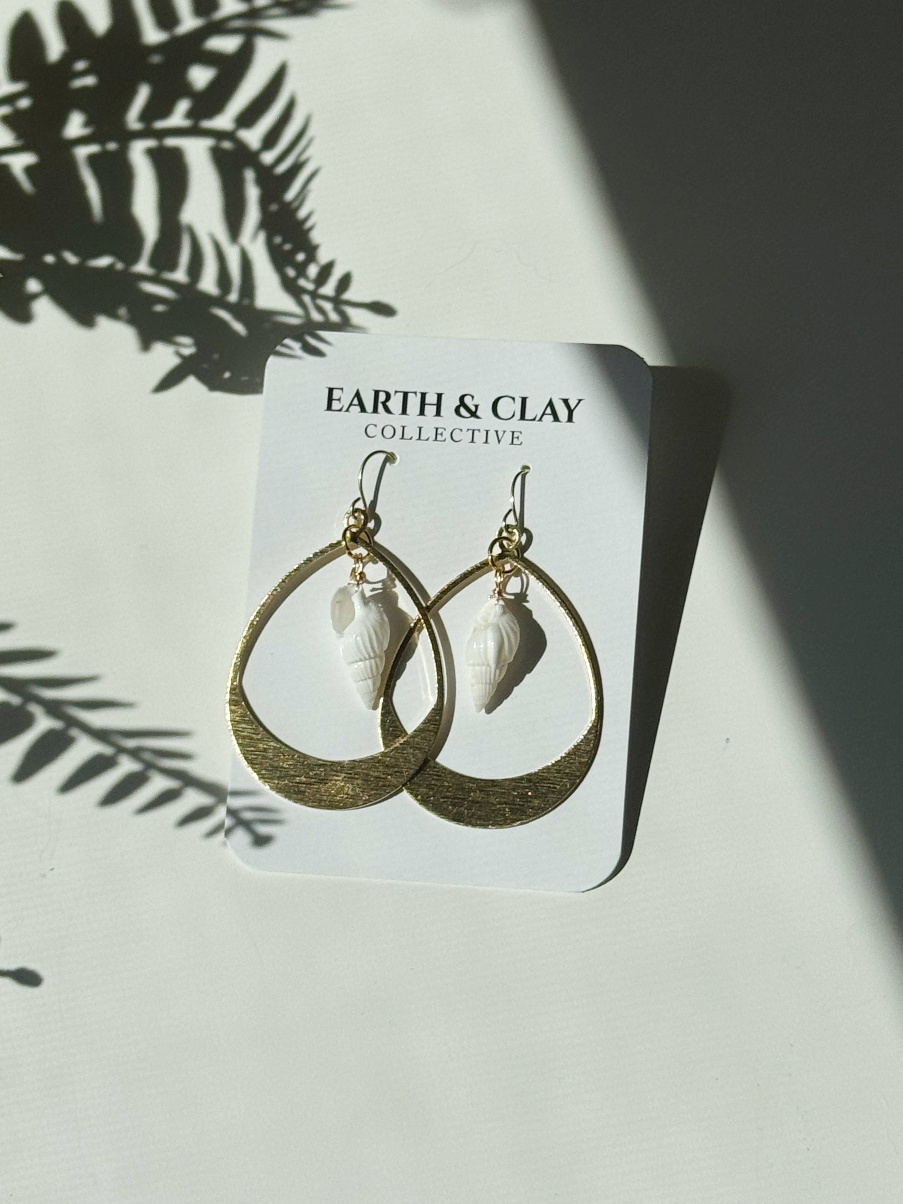 Earth + Clay Collective - Wholesale Dangle Earrings - Shell Shock Ovals0