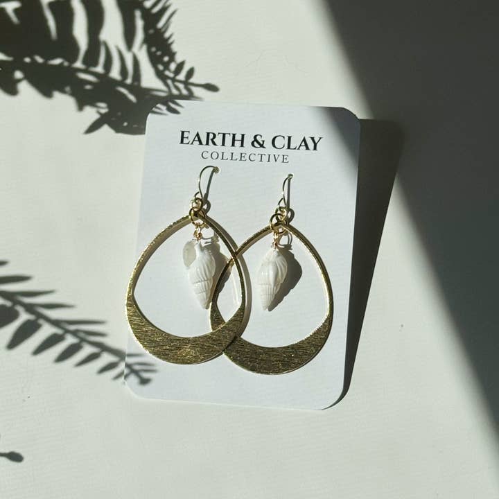 Earth + Clay Collective - Wholesale Dangle Earrings - Shell Shock Ovals