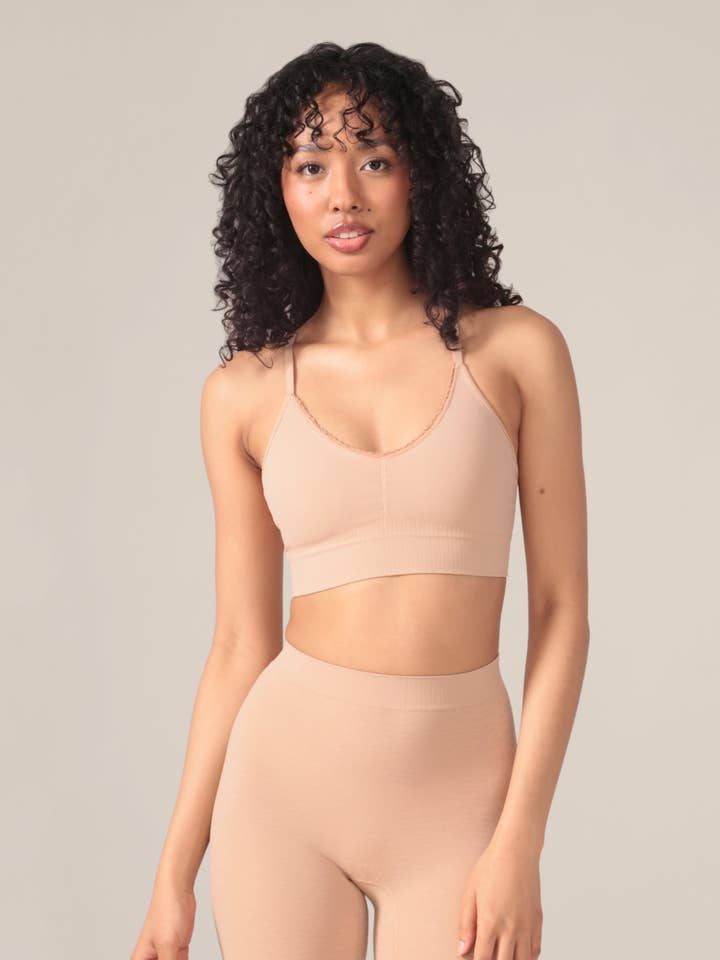 Bralette contour sans coutures à toucher doux léopard en dune pour la vente par Rachel