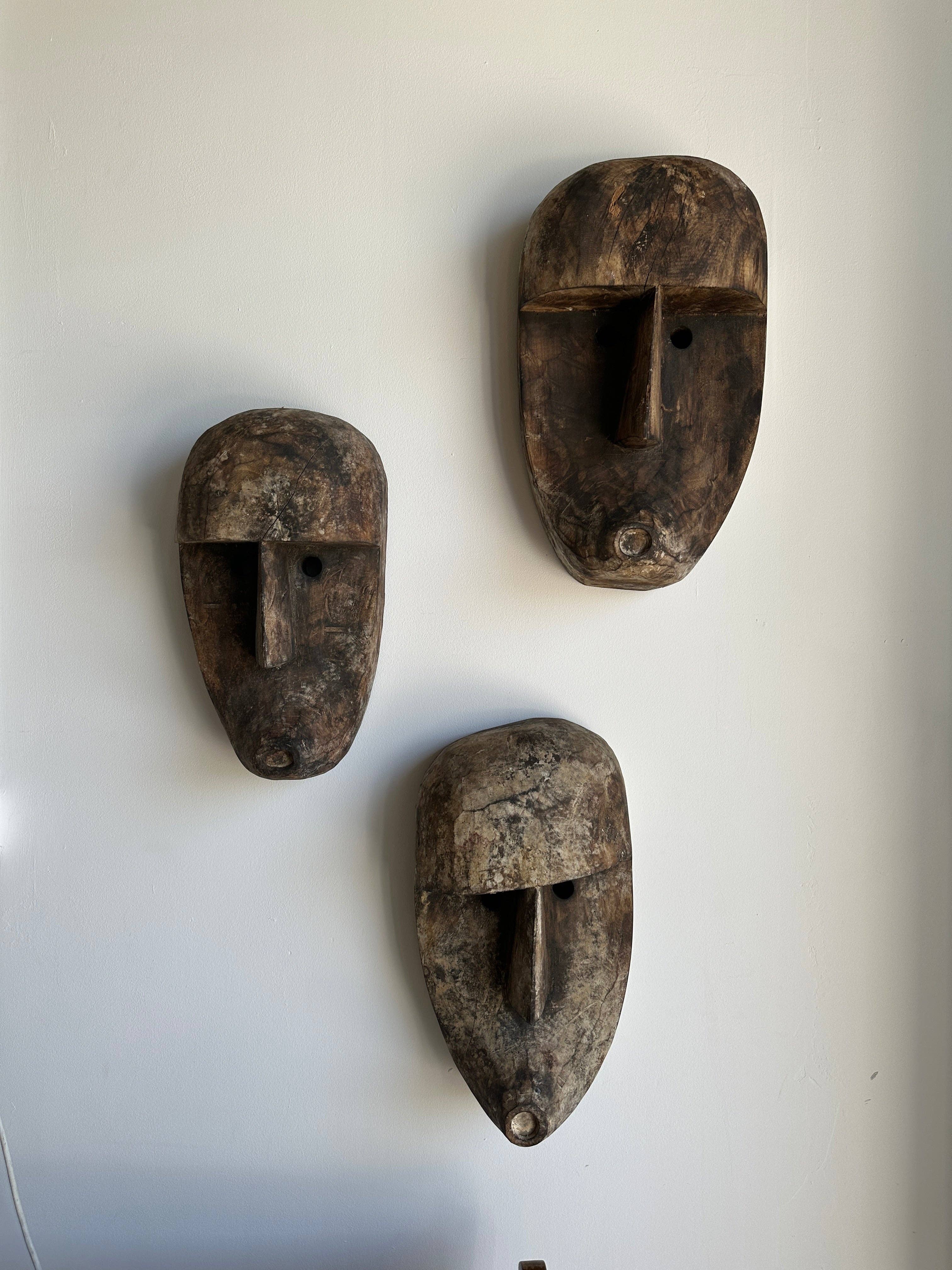 Office Objets – wholesale Skulptur – Stor Timor-mask i patinerat trä, höjd ca 50 cm (3 stycken)35