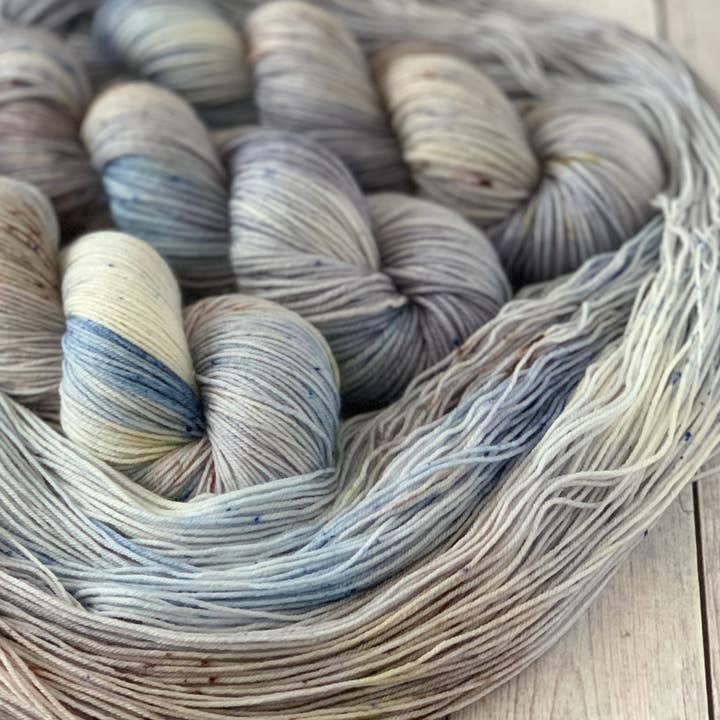 Daphne (Bridgerton Collection) for wholesale by Speckled Finch Studios