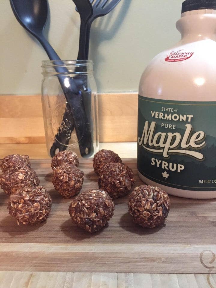 Silloway Maple – Xarope de ácer por atacado – Xarope de bordo puro a lenha Vermont - 1 galão muito escuro4