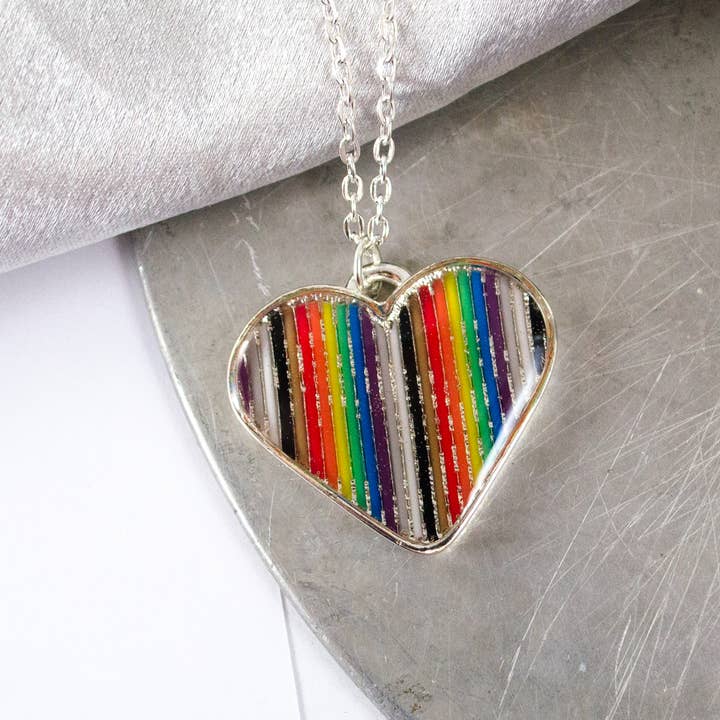 Circuit Breaker Labs – Großhandel Kette mit Anhänger/Charm – Regenbogenband Kabel Herz Halskette1