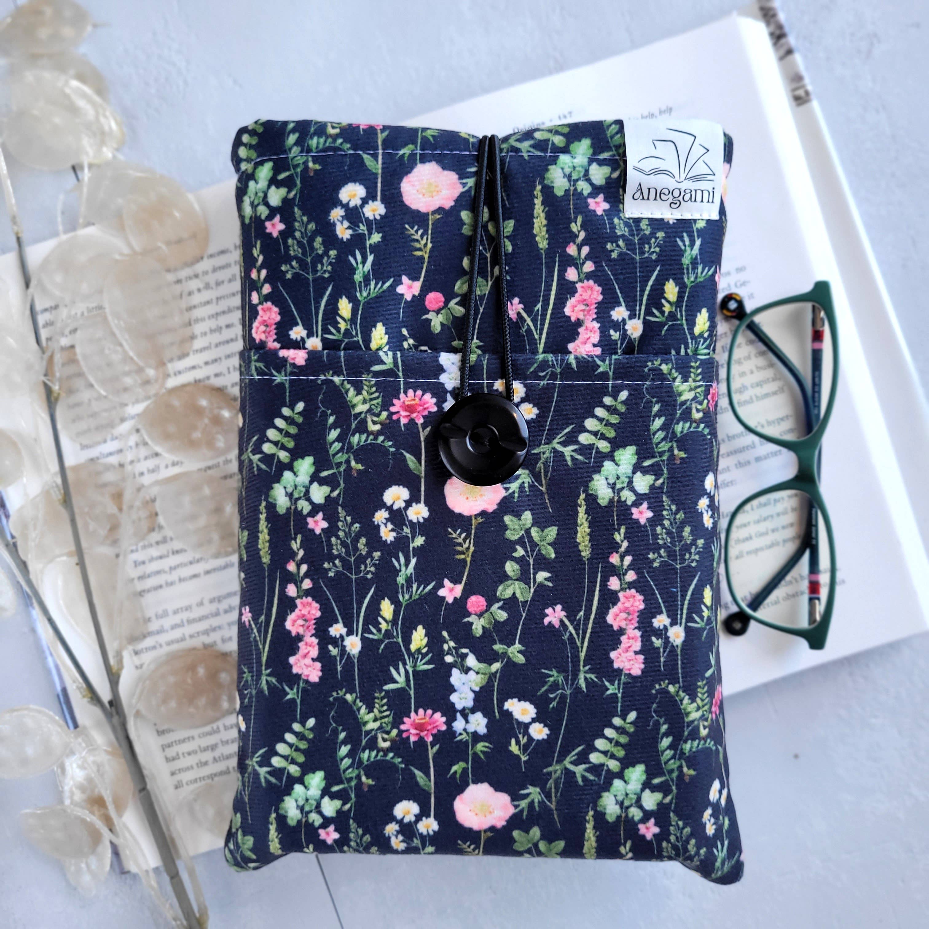Anegami Bookish Boutique - Wholesale Book Cover - Wild Flower Book Black Book sleeve1