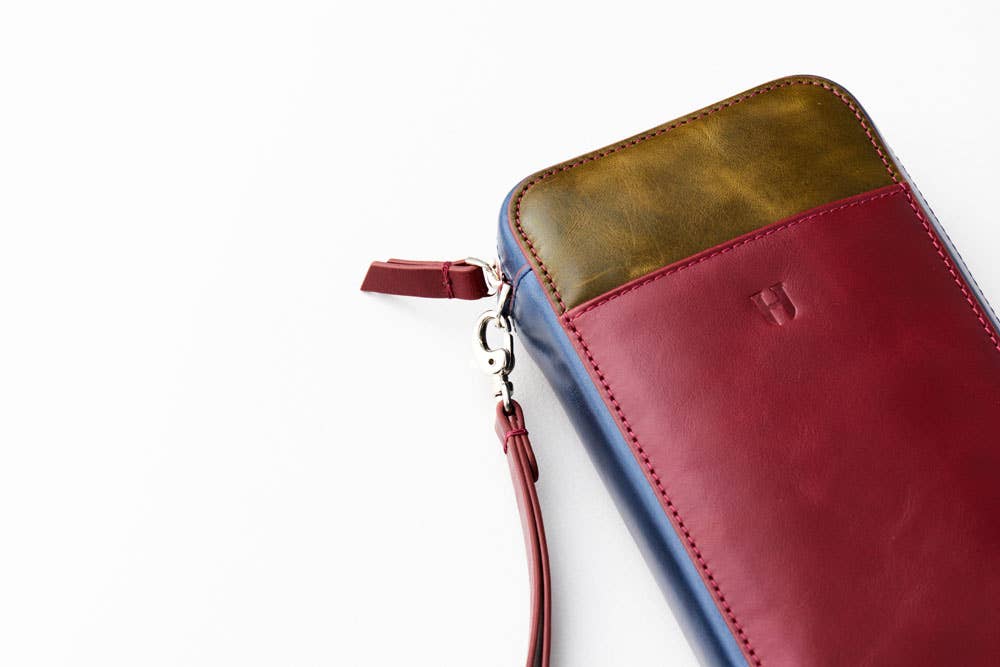 HELMBROOK London - Wholesale Crossbody Bag - Men's - Carlyle Handcrafted Leather Handbag19