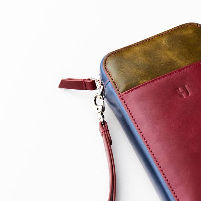 HELMBROOK London - Wholesale Crossbody Bag - Men's - Carlyle Handcrafted Leather Handbag19