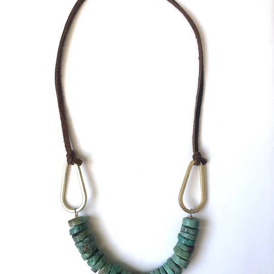 Collana in ottone turchese per la vendita all'ingrosso da parte di Mary Garrett Jewelry