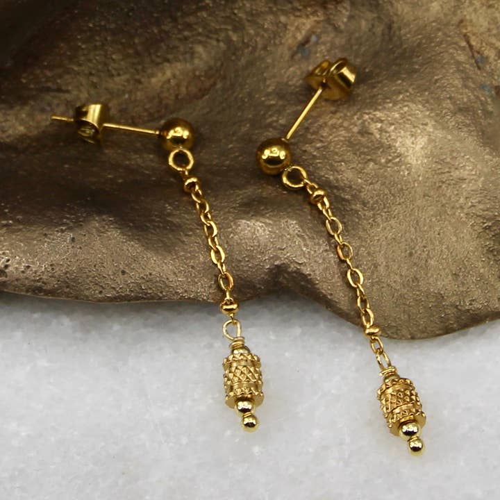 Sundown Bazaar Hängande Örhänge med Berlocker för wholesale av Veluna