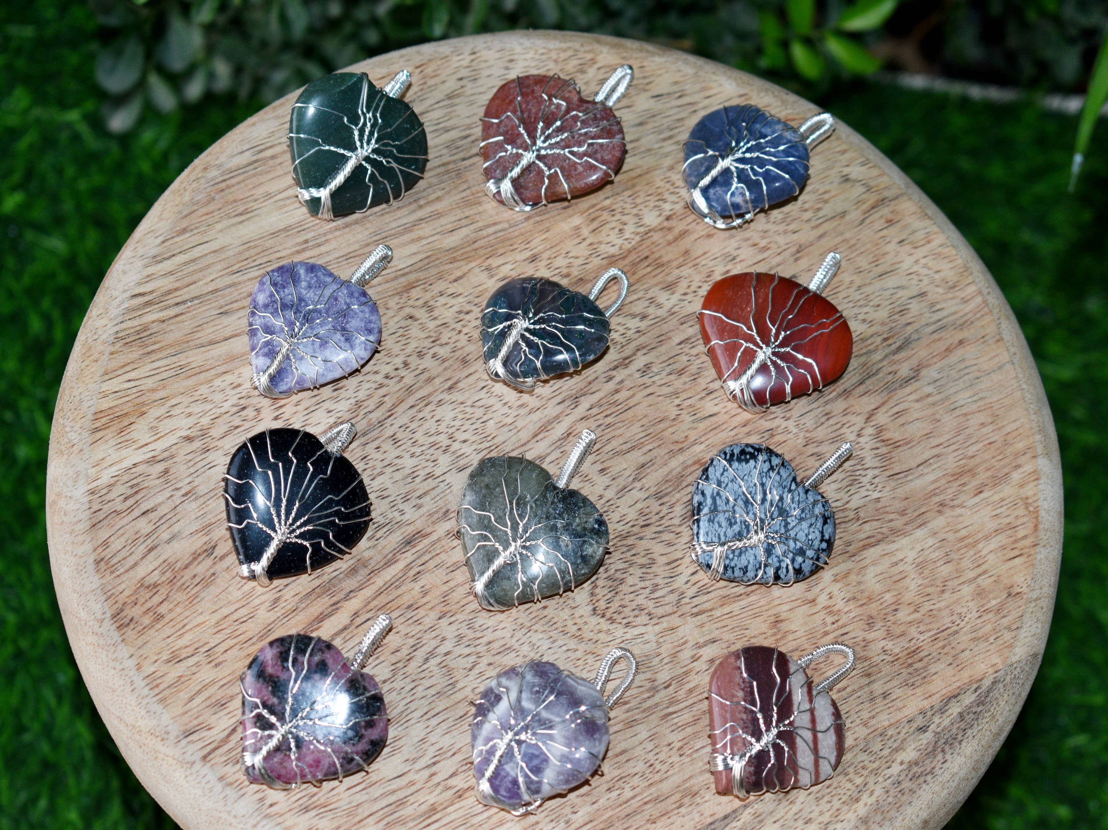 Soothing Crystals - Vendita all'ingrosso Collana con ciondolo/pendaglio - Ciondolo in cristallo a forma di cuore in argento avvolto in filo d'argento13