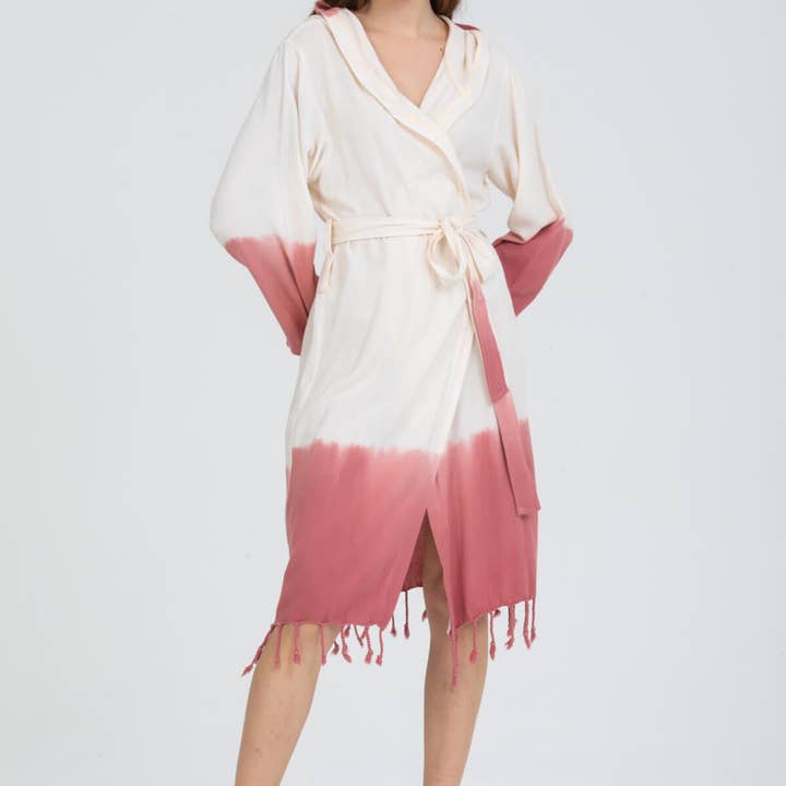 Peignoir à capuche Alev en bambou pour femme Dry Rose pour la vente par PESHCE