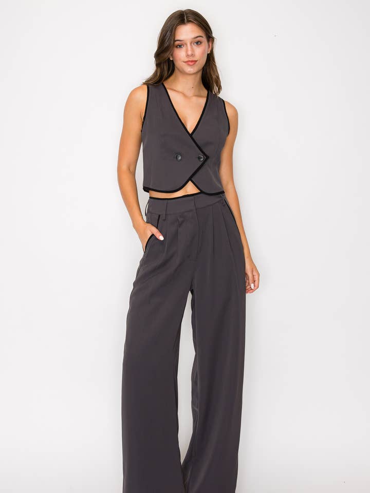 TT4265 DOUBLE-BREASTED WOVEN VEST CONTRAST EDGE for wholesale by Edit by Nine