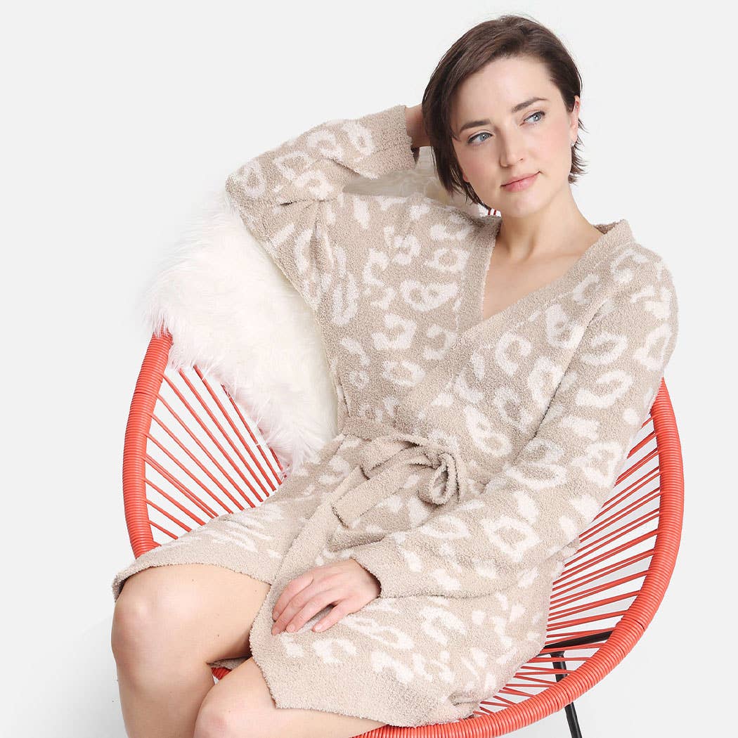Fashion City - Venta al por mayor Bata - Mujer - Bata suave para mujer con estampado de leopardo, bolsillos y cinturón2