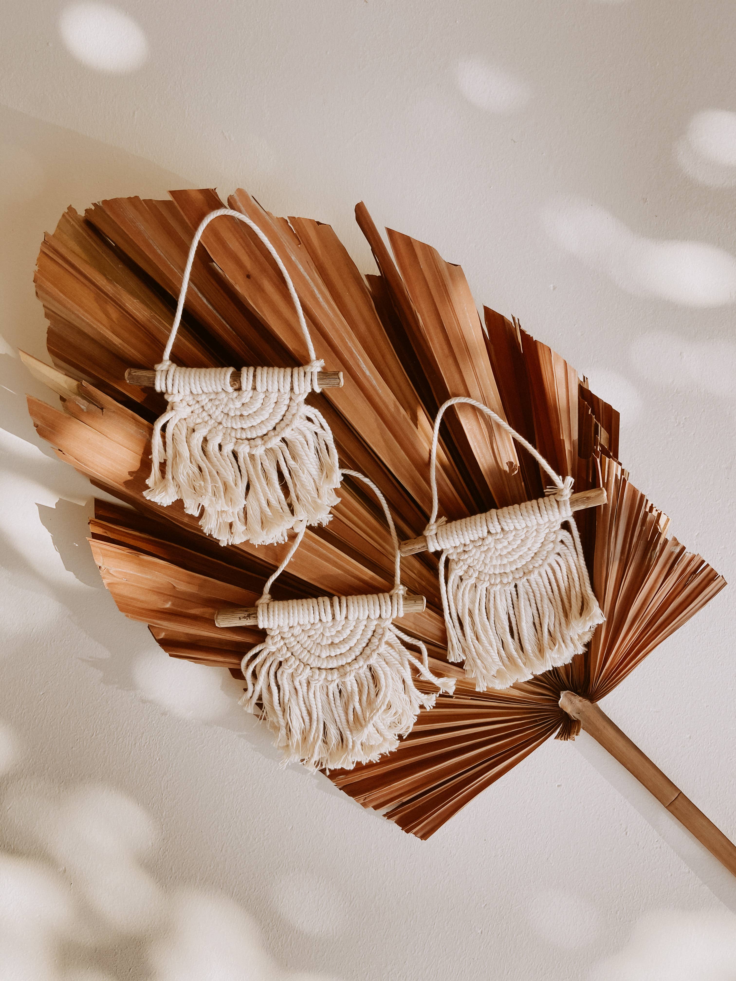 Village Thrive - Wholesale Tapestry/Textile - Iris Small Macrame Wall Hanging2